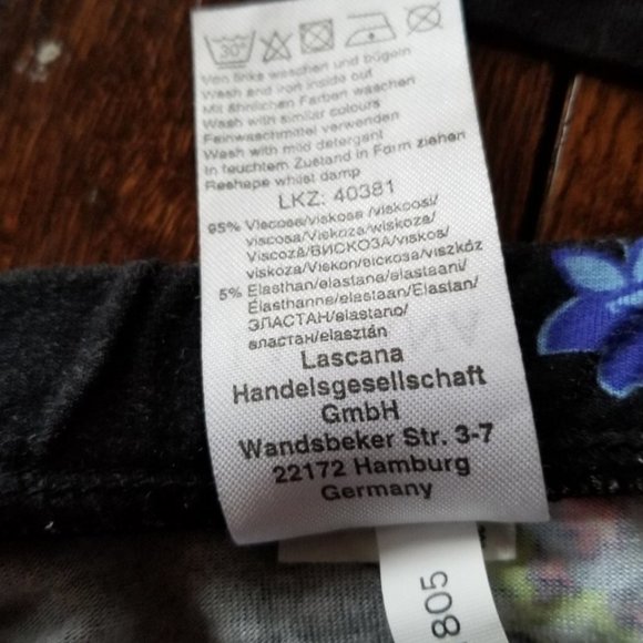 LASCANA for VENUS Two Piece Ruched with Ties Black Top and Floral Skirt - Picture 8 of 14